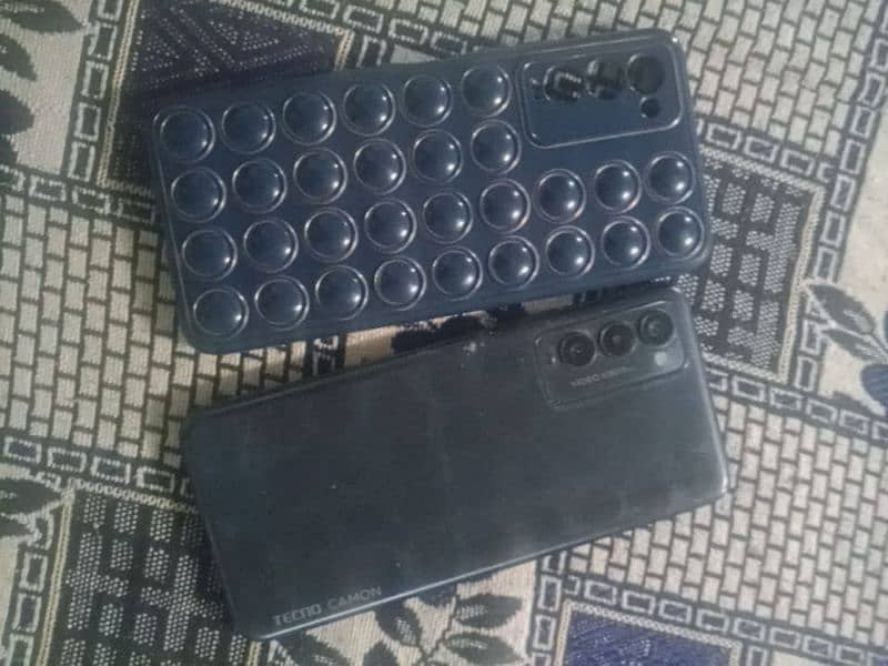 Tecno. camon18p ,8rim128 4