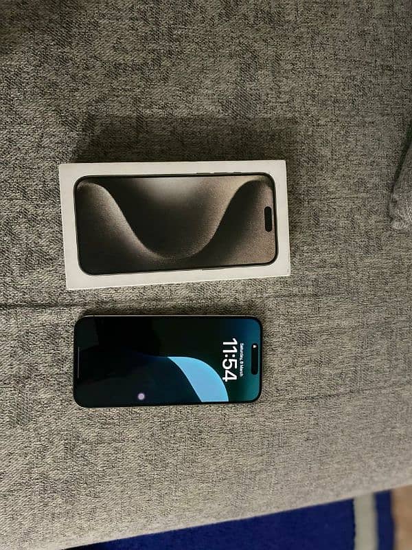 iphone 15 pro max 256 gb  Non Pta physical + esim 6