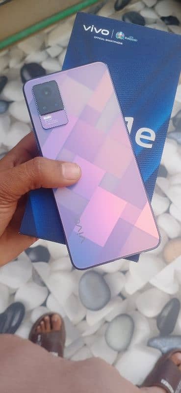 vivo v21e 8+128gb with box charger 0