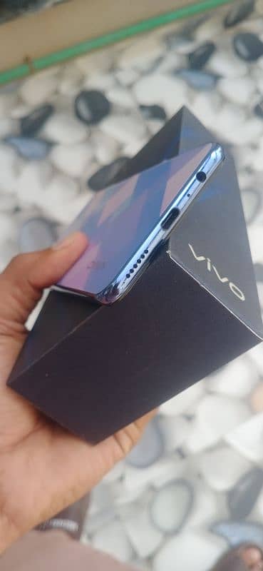 vivo v21e 8+128gb with box charger 6