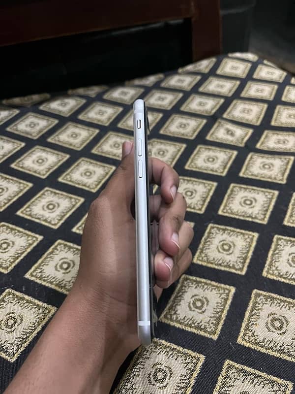 iPhone se 2020 non pta 4