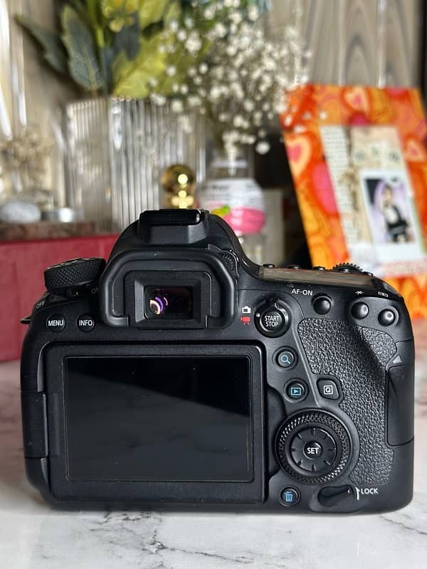 Canon EOS 6D Mark II + 50mm f/1.8 Lens+Accessories—Excellent Condition 6