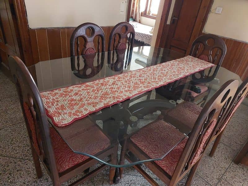 Six Seater Dinning table 0