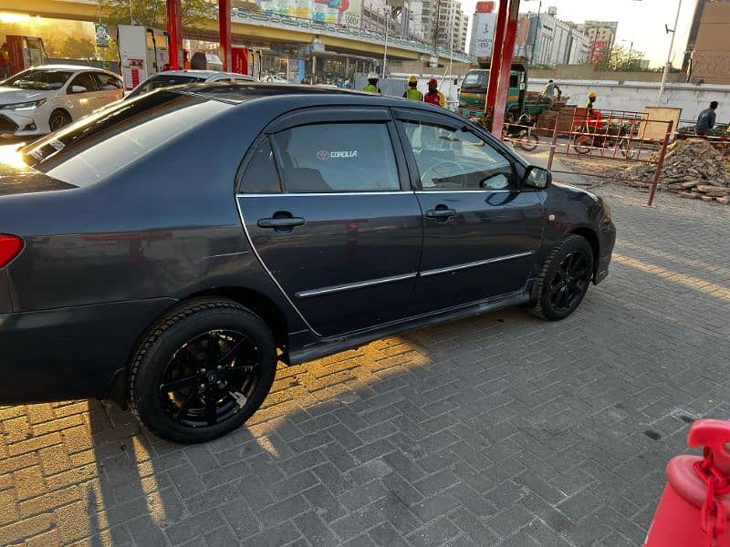 Toyota Corolla SE Saloon 2004 2