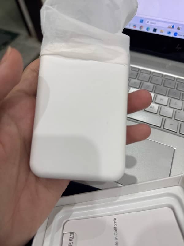 apple battery pack 2