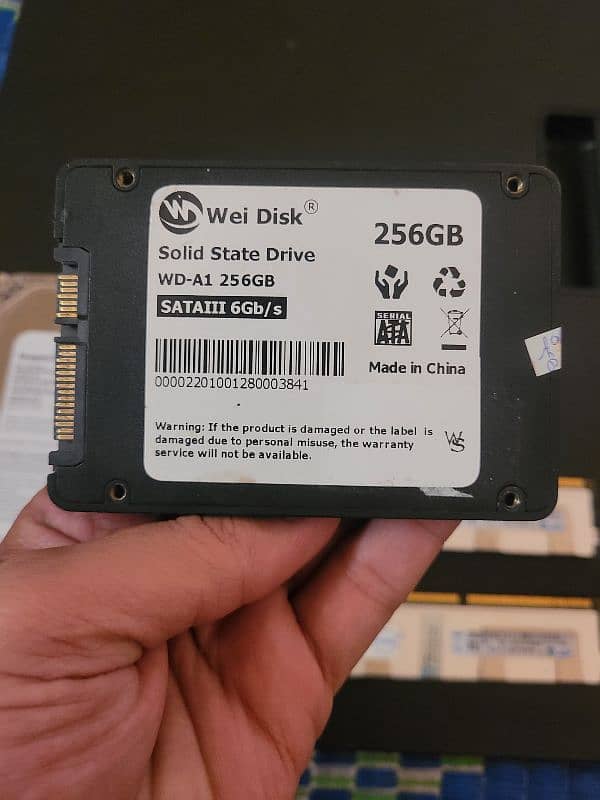 SSD 256 GB, HDD 500GB, RAM8GB X 2 2