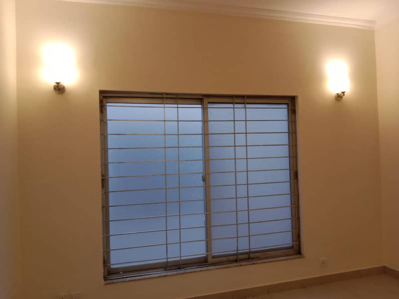 Available For Rent 3 bedrooms Precicnt 27 235 Sqyrd Villa Bahria Town Karachi 7