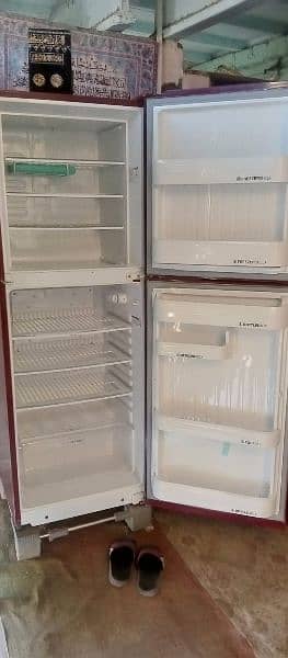 Orient Refrigerator 2 door Model OR-410 10by10 condition 1 season use 1