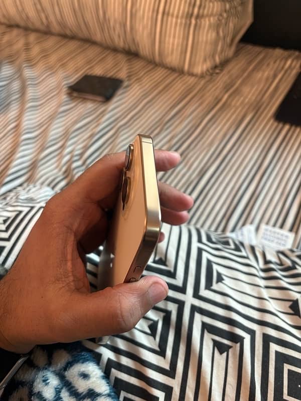 iPhone 16 pro max desert titanium 6