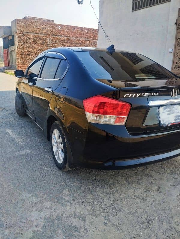 Honda City Aspire 1.5 prosmetic 2014 model 3