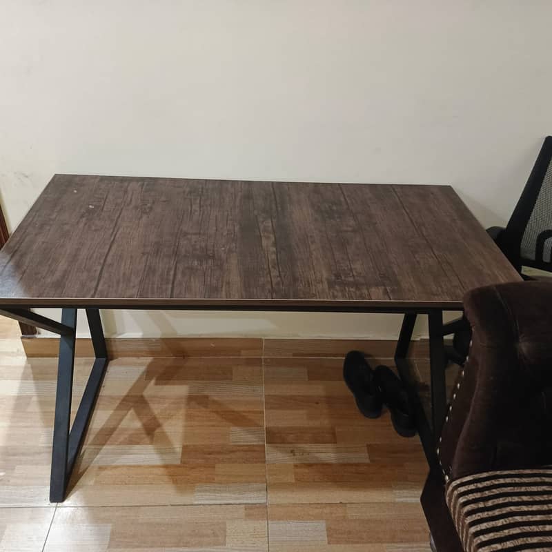 Office Chair and Office Table Set 1