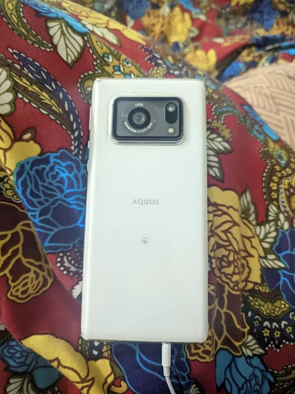 Sharp Aquous R6 1