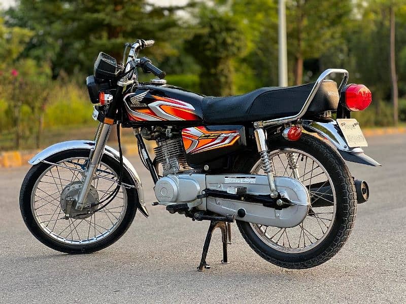 Honda CG 125 Model 2022 4