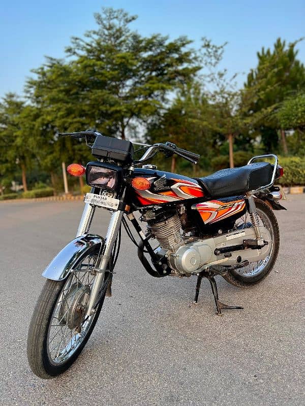 Honda CG 125 Model 2022 7