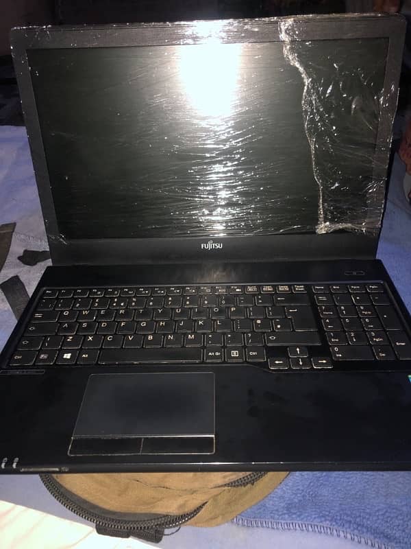 Fujitsu laptop i3 5th generation 7