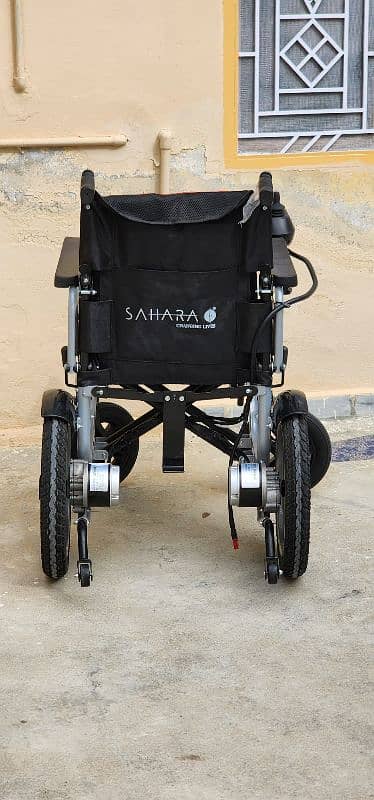 Electric wheelchair 11