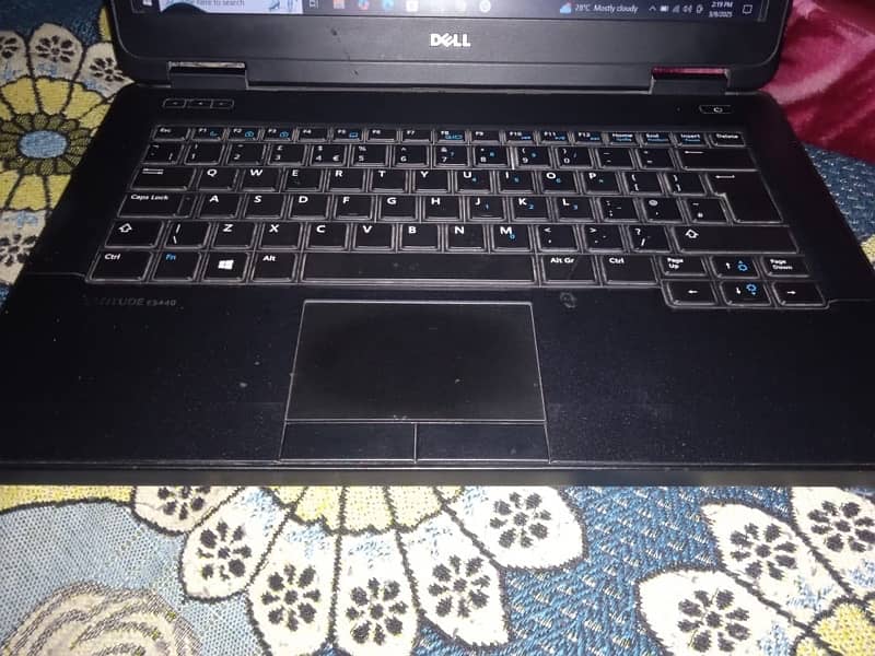 Dell latitude E5440 Core i5 4th gen 8/256 8