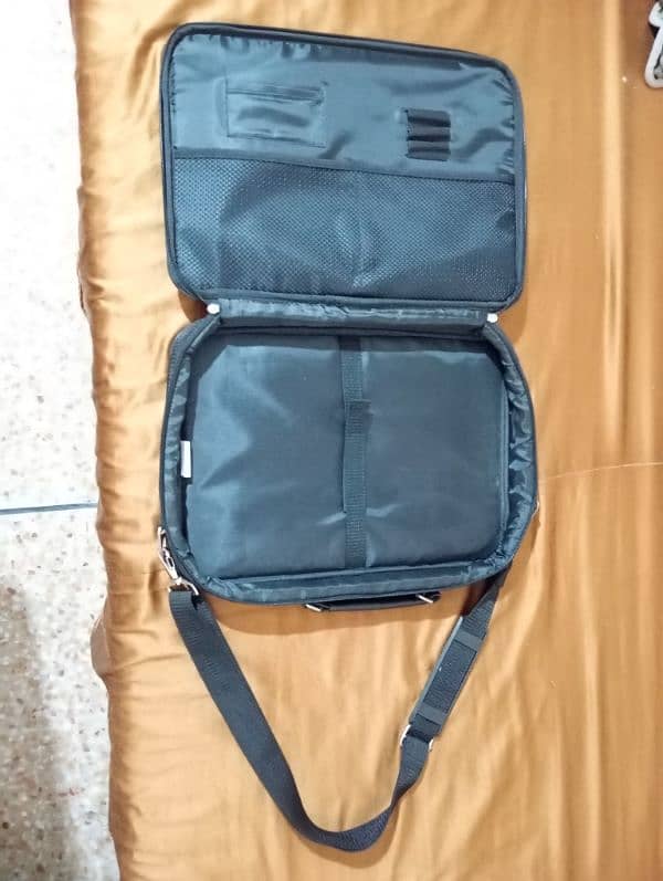 LARGE LAPTOP BAG HARD 2