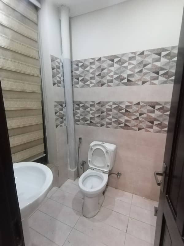 FOR RENT VERY REASONABLE PRICE 2 BED ROOM FULL FURNISHED APARTMENT IN SECTOR C BAHRIA TOWN LAHORE 3