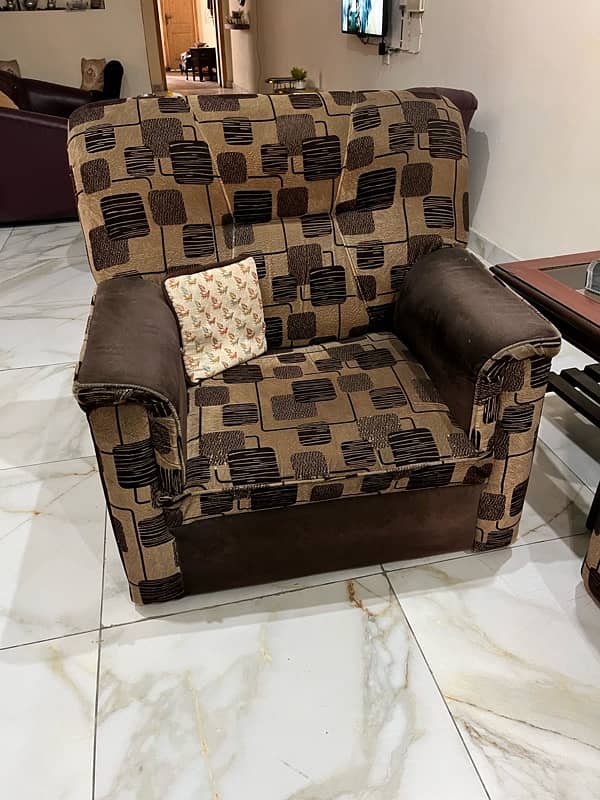 5 seater fabricated sofa set 3