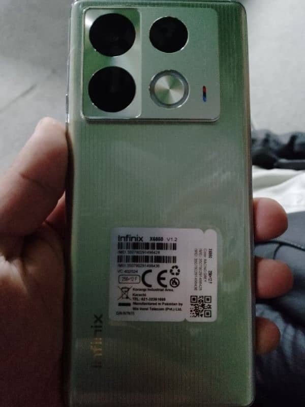 Infinix not 40 pro 12/256 2