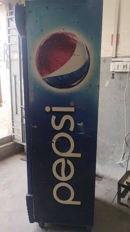 Chiller Pepsi fridge for sale 5