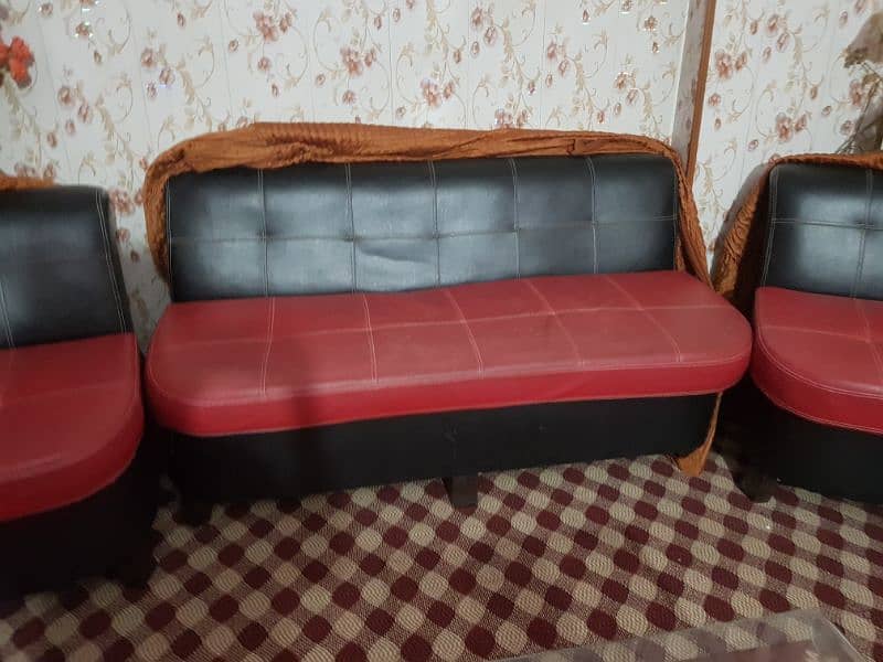 red sofa set 4