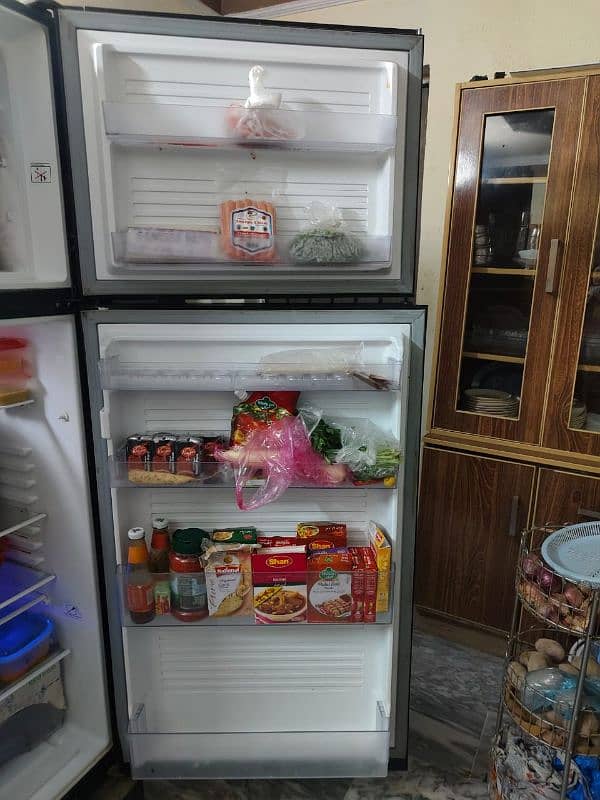 Dawlance refrigerator like new 7