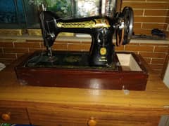 new condition singer black beauty swing machine