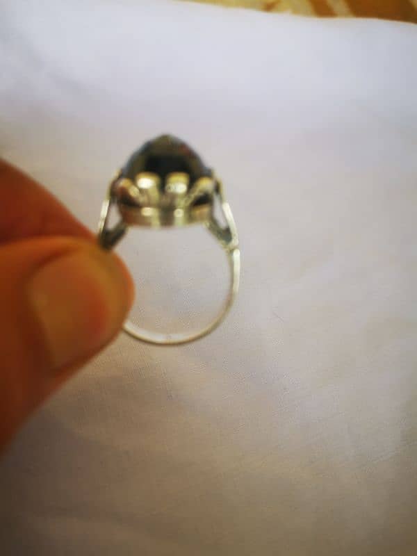 Precious sapphire stone in silver ring 5