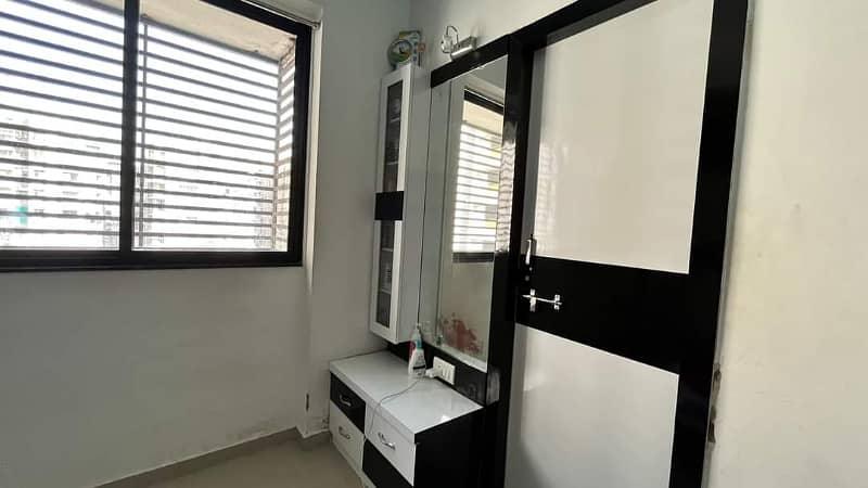 Furnished Room For Male Available For Rent In G11 1