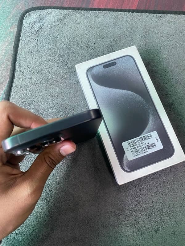 iPhone 15 pro max| 256GB | NON PTA| iPhone 3