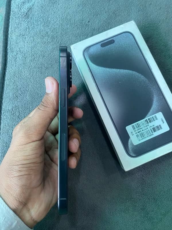 iPhone 15 pro max| 256GB | NON PTA| iPhone 4