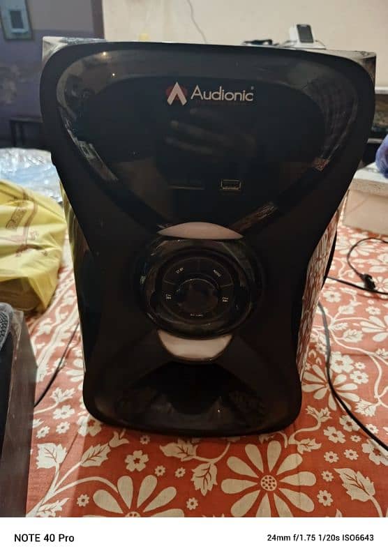 Audionic rainbow r30 for urgent sale good condition 2