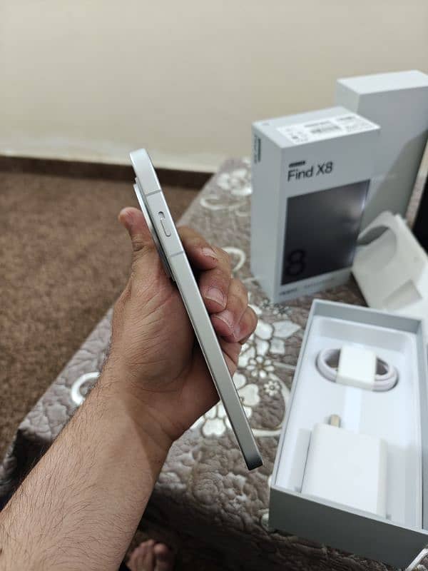 Oppo Find X8 Brand New Non Active Full Sim Time 12/256 5