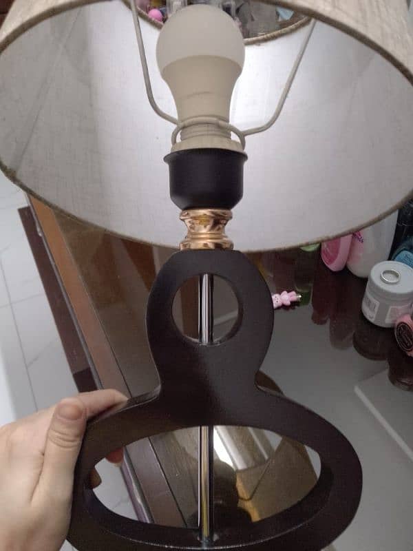 Stylish Table Lamp Perfect for Home 1