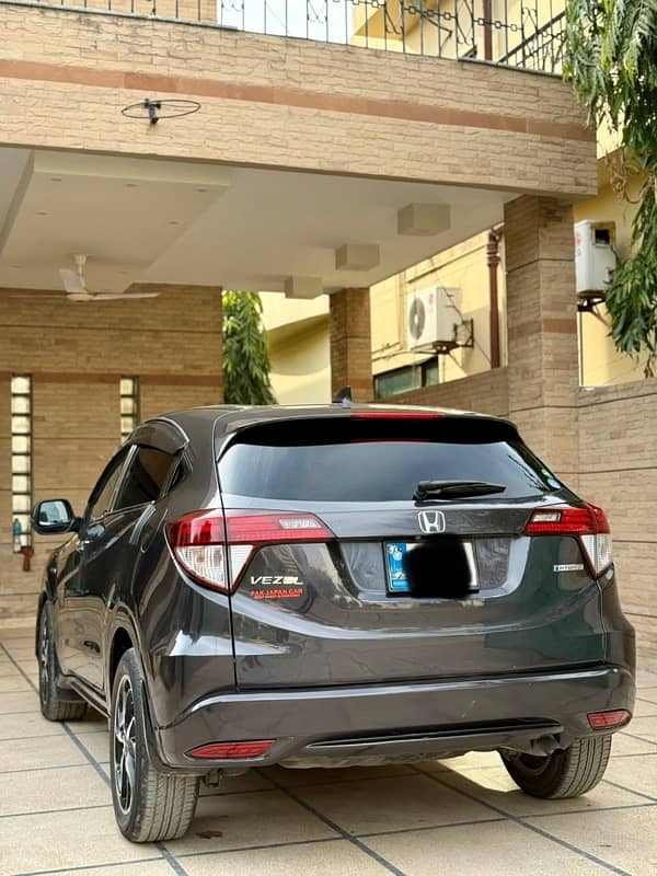 Honda Vezel 2015 Model Hybrid 2017 Import X 1