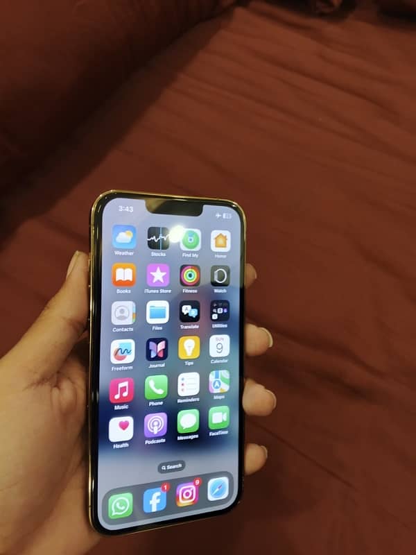 IPHONE 13 PRO 8