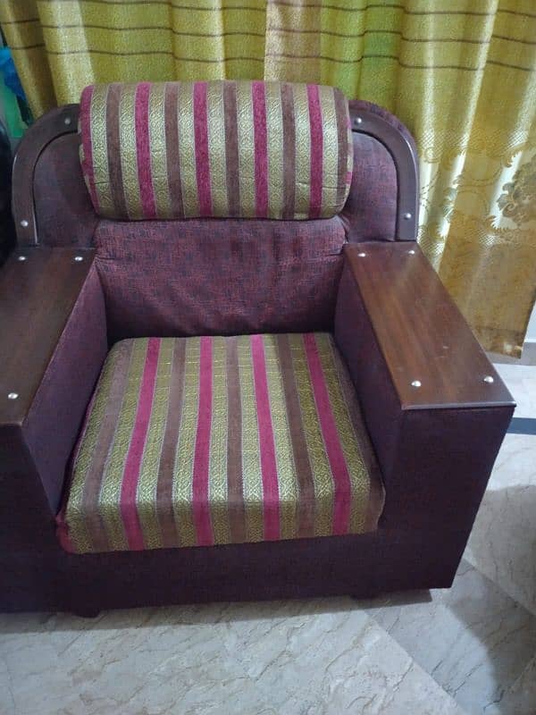 3 sofas 1