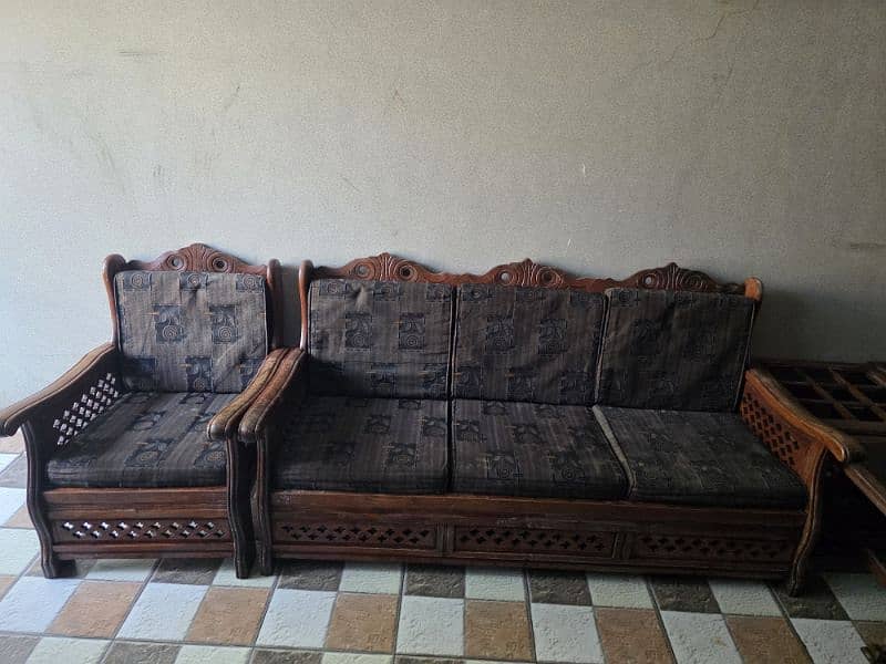 wooden Jhula + Sofa set + 3 table 2