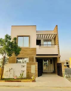 Prime Location 3Bed DDL 125sq yd Villa FOR SALE at ALI BLOCK All amenities nearby including MOSQUE, General Store & Parks