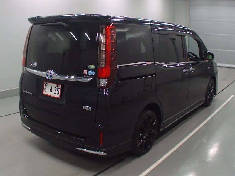 Toyota Voxy 2015/2020 (same as Noah & Esquire) 14