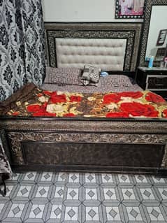 bed 2 side tables dressing table showcase almari