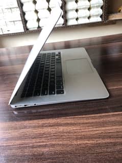 Macbook Air 2015 8/128 SSD with graphics card