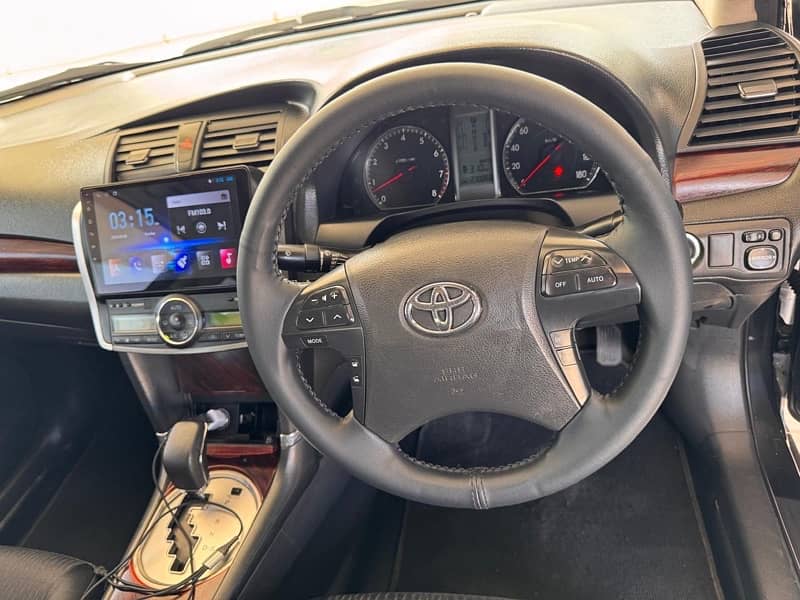 Toyota Premio 2013 12