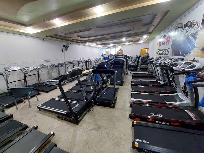 Treadmill / Running Machine / walking machine / jogging machine / Gym 1