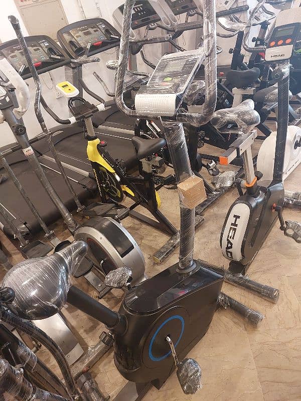 Treadmill / Running Machine / walking machine / jogging machine / Gym 17