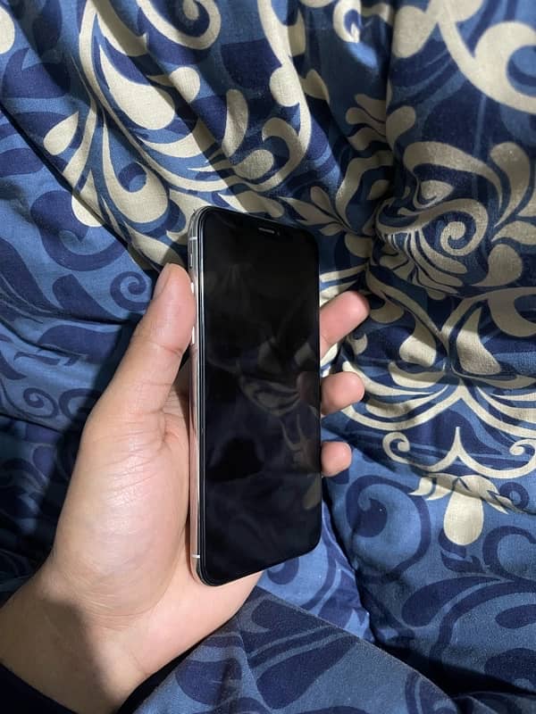 Apple iphone x 64gb pta approved 3