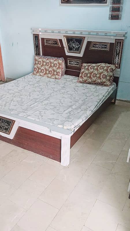 Urgent bed Sale WhatsApp 0340//22//33//714 0