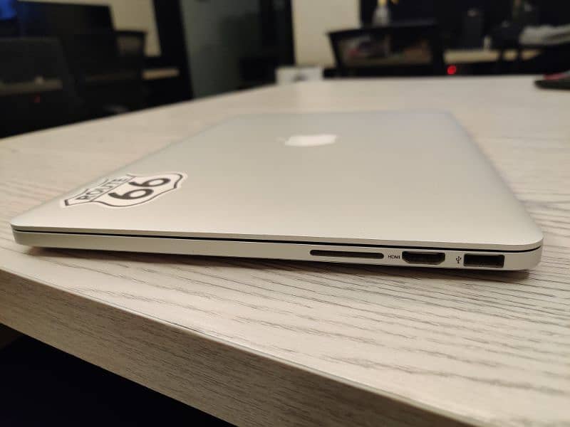 MacBook Pro 13 Inch Early 2015 3